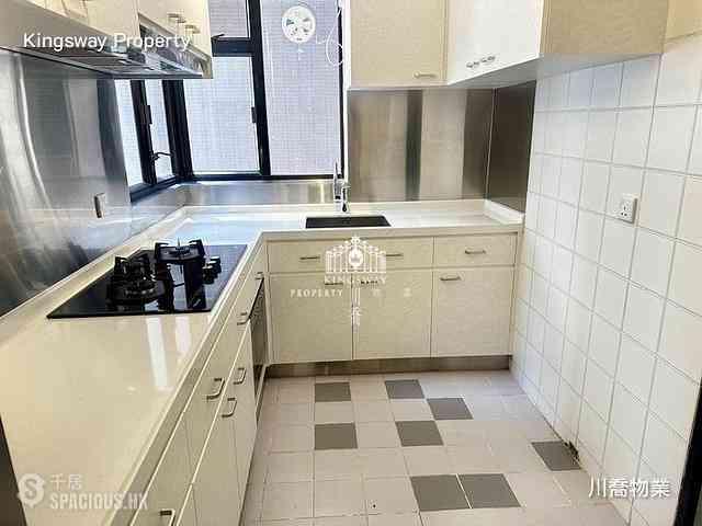 Mid Levels Central - Elegant Terrace 06