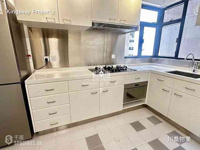 Mid Levels Central - Elegant Terrace 07