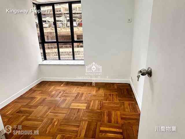 Mid Levels Central - Elegant Terrace 08