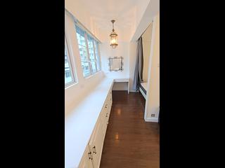 Poho - 170-172, Hollywood Road 06