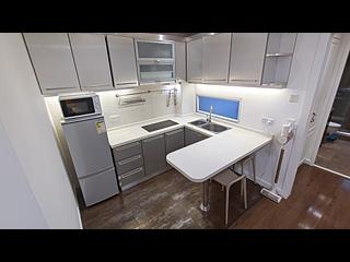 Poho - 170-172, Hollywood Road 03