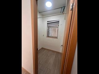 Quarry Bay - The Orchards Block 2 03