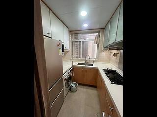 Quarry Bay - The Orchards Block 2 04