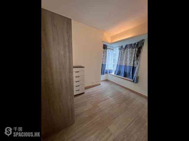 Quarry Bay - The Orchards Block 2 06