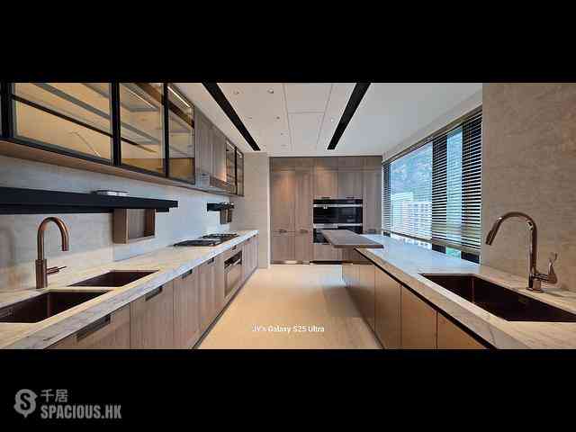 Mid Levels West - The Legacy Phase 2 05