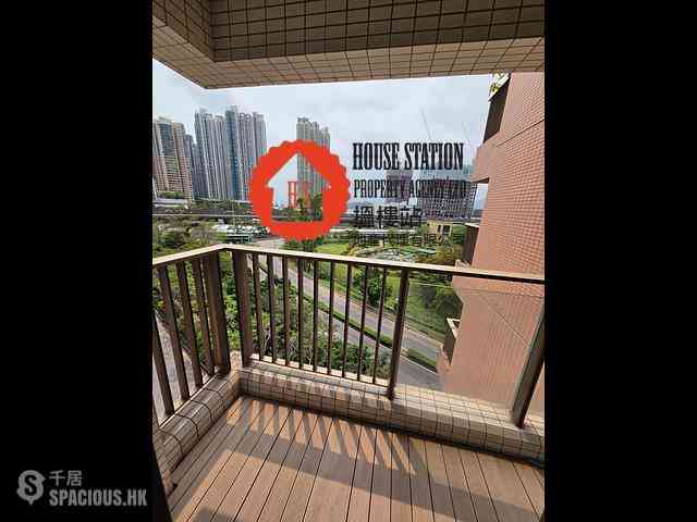 Tai Kok Tsui - Harbour Green 01