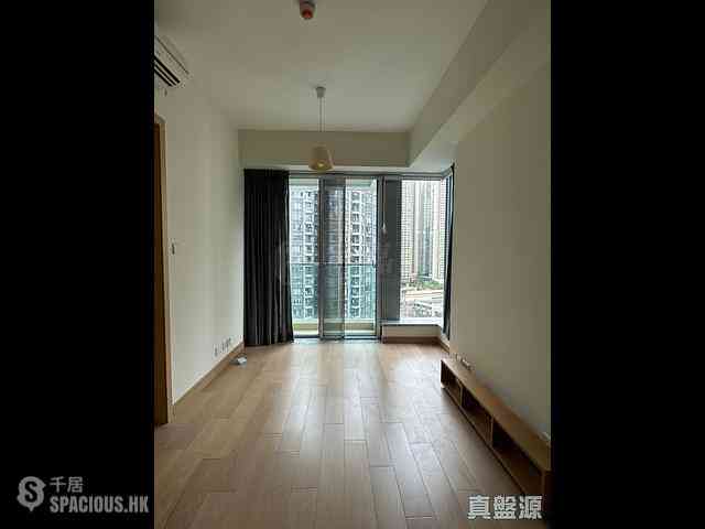 Tseung Kwan O - The Parkside Block 3 01