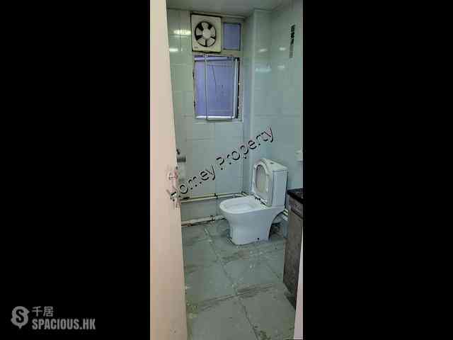Wan Chai - Kiu Hong Mansion 11