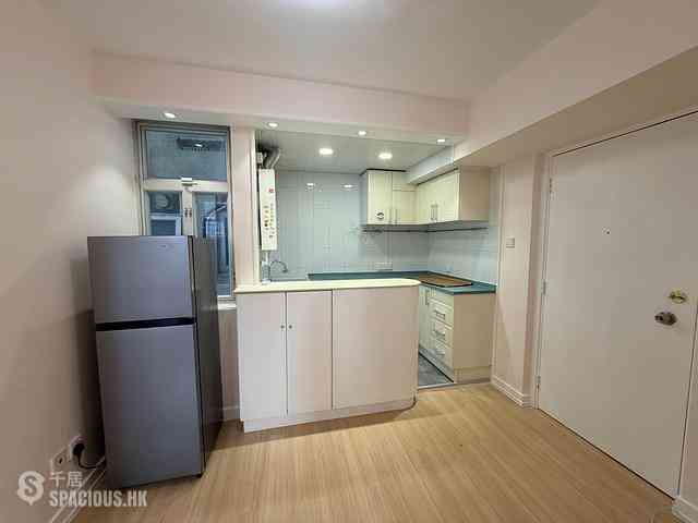 Wan Chai - Causeway Centre Block C 01
