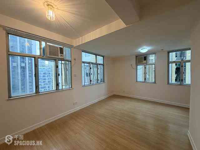 Wan Chai - Causeway Centre Block C 04