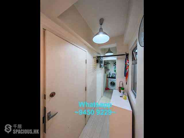 Sheung Wan - 62-64, Queen's Road West 09