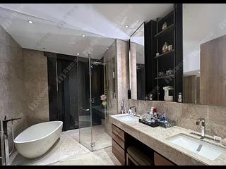 Mid Levels Central - Gramercy 07