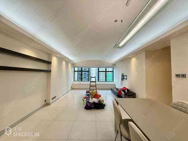 Mid Levels Central - Robinson Place 01