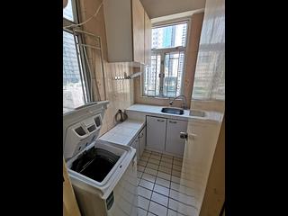 Sai Ying Pun - Tak Lee Building 04