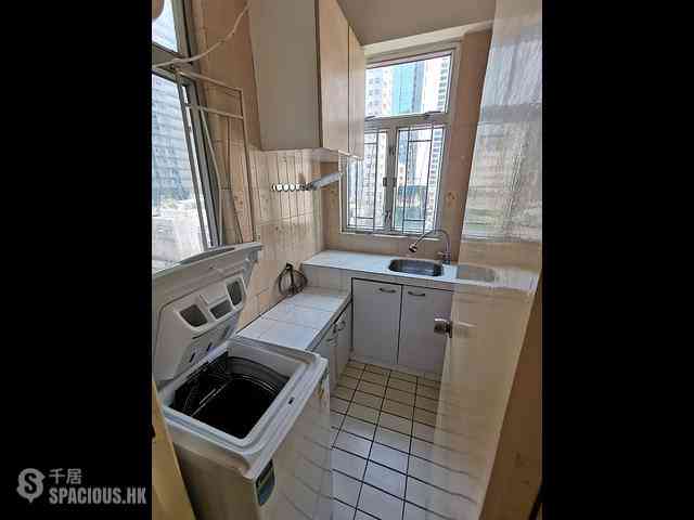 Sai Ying Pun - Tak Lee Building 04