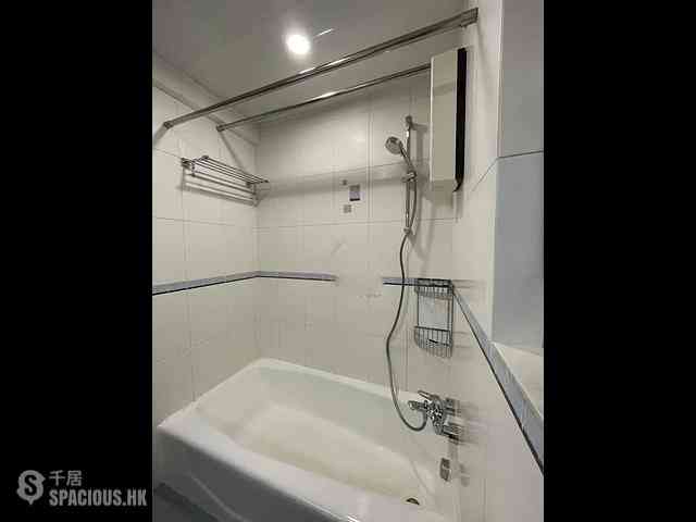 Ap Lei Chau - South Horizons Phase 2 Yee Tsui Court (Block 16) 06