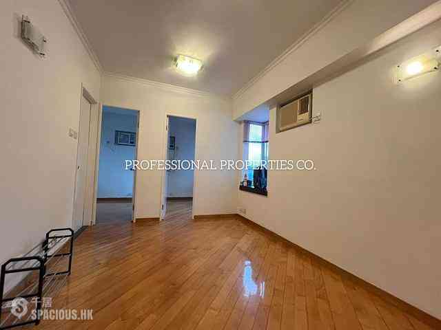 Mid Levels Central - Windsor Court 01