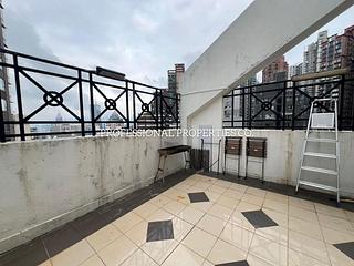Mid Levels Central - Windsor Court 06