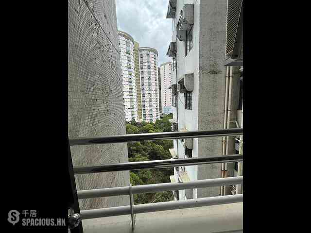 Tai Hang - Dragon Centre Block 1 01