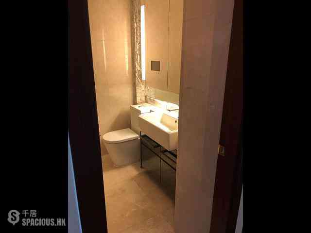 Wan Chai - The Avenue Phase 2 Block 2 01