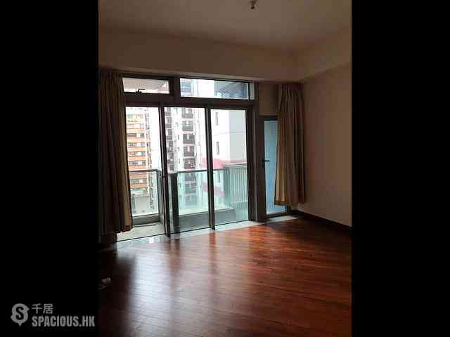 Wan Chai - The Avenue Phase 2 Block 2 04