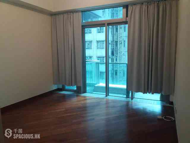 Wan Chai - The Avenue Phase 2 Block 2 05