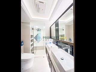 Mid Levels West - Hong Kong Garden 13
