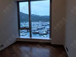 Ap Lei Chau - Marina South Block 1 05