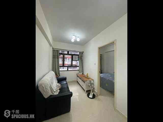 Sheung Wan - Wo Fu Building 06
