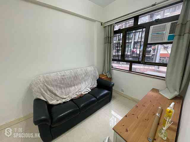 Sheung Wan - Wo Fu Building 08