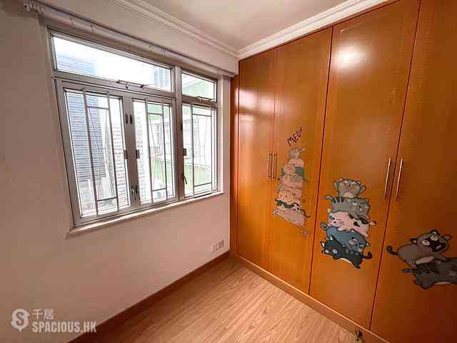 Quarry Bay - Nan Fung Sun Chuen Block 1 06
