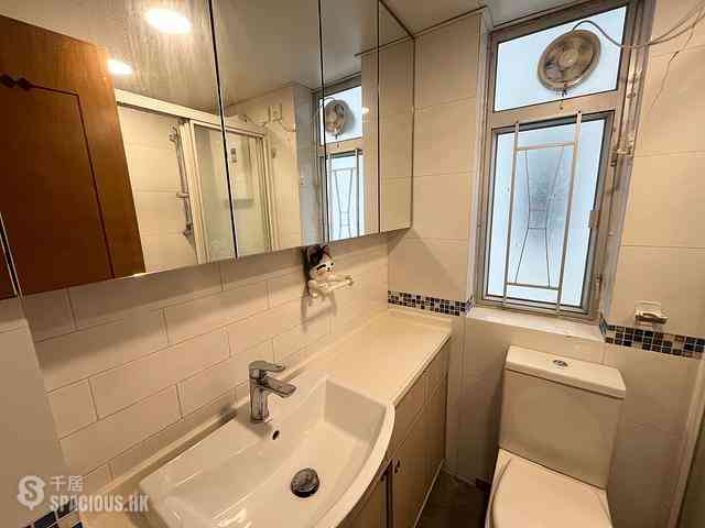 Quarry Bay - Nan Fung Sun Chuen Block 1 12