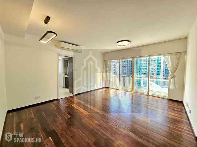 Soho - Centrestage 01