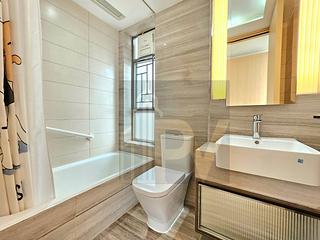 Sai Ying Pun - Island Crest 06