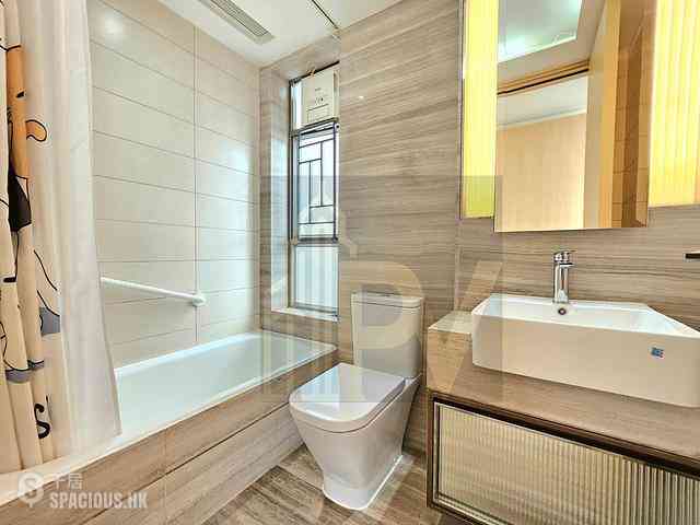 Sai Ying Pun - Island Crest 06