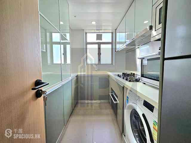 Sai Ying Pun - Island Crest 08