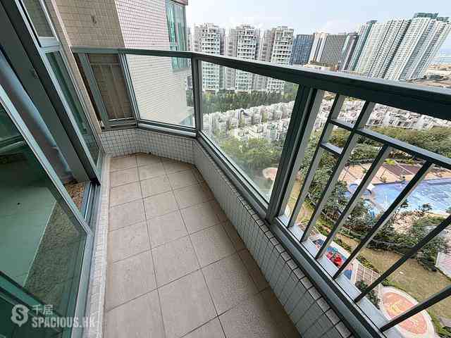 Tung Chung - Coastal Skyline Phase 3 La Rossa 03