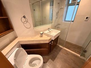 Tung Chung - Coastal Skyline Phase 3 La Rossa 15