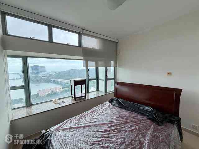 Tung Chung - Tung Chung Crescent 10