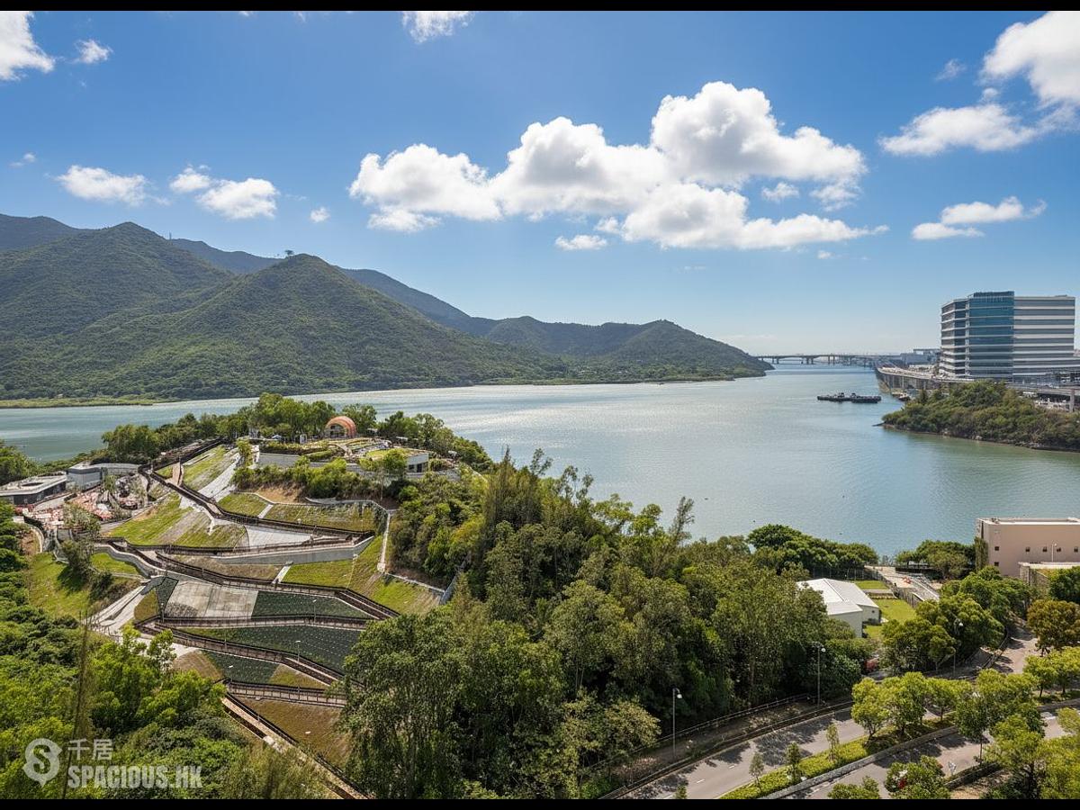 Tung Chung - Tung Chung Crescent 01