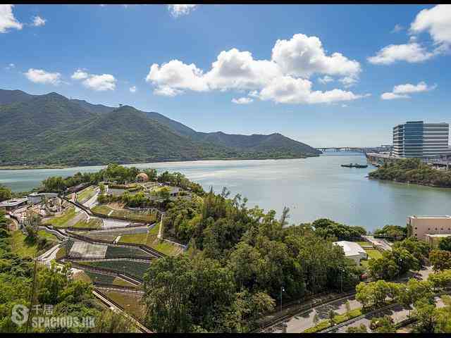 Tung Chung - Tung Chung Crescent 01
