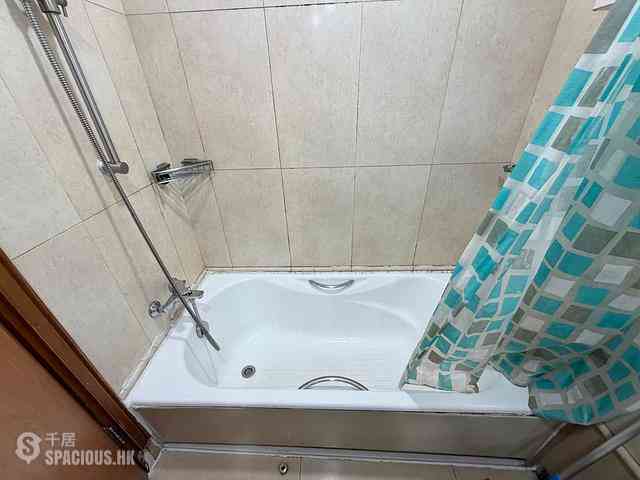 Tung Chung - Seaview Crescent 06