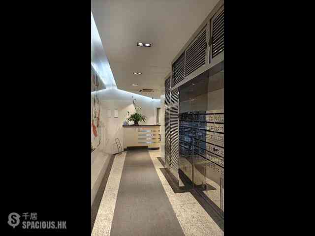 Soho - Caravan Court 02