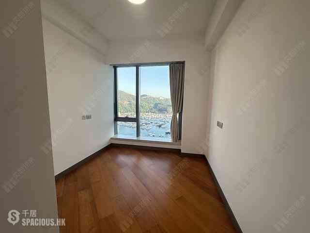 Ap Lei Chau - Marina South Block 2 04