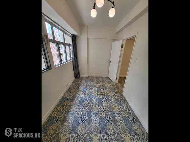 Sai Ying Pun - 84-84A First Street 05