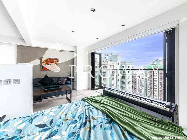 Mid Levels Central - On Fung Building 08