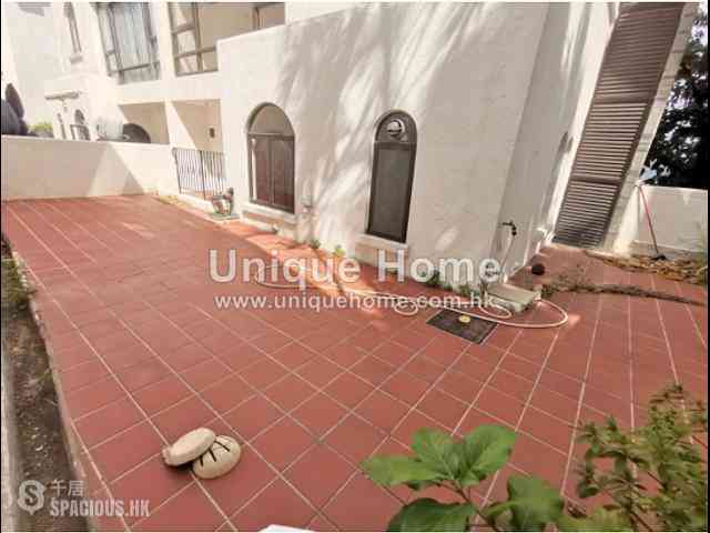 Chung Hom Kok - Casa Del Sol 01