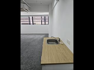 Sheung Wan - 321-323 Queen's Road Central 03