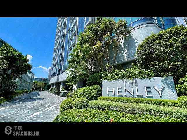 Kai Tak - The Henley 01