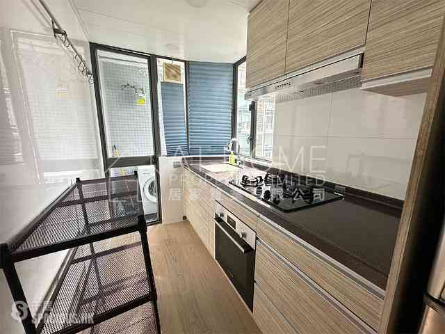 Mid Levels Central - Winsome Park 11